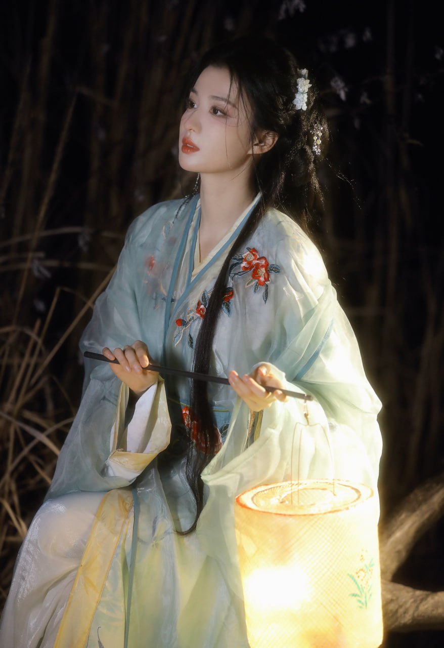 夏小薇领衔 夏小唯是谁